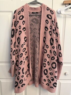 Cozy Pink Leopard-Print Open Cardigan by